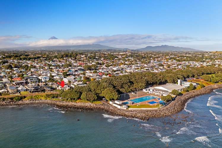 1 Weymouth Street New Plymouth Central_21