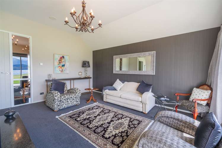 140 Howden Street Te Anau_12