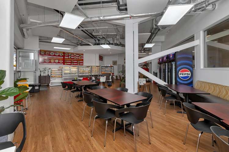 Unit 6, 58 Bank Street Central Whangarei_7