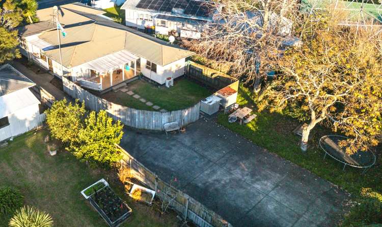 42 Cobham Crescent_0