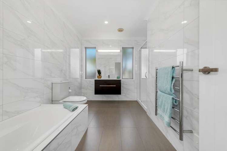 29 Defender Crescent Beachlands_24