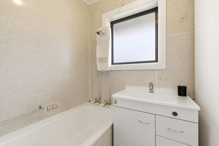 4 Ontario Place Wainoni_12