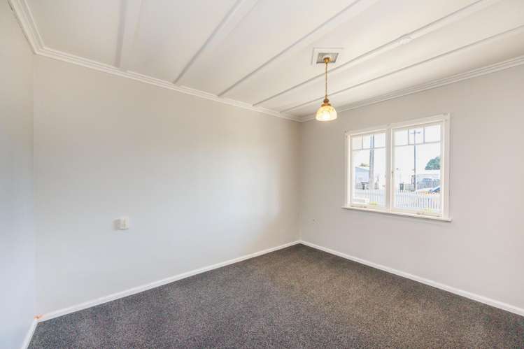 23 Ross Street Marton_13