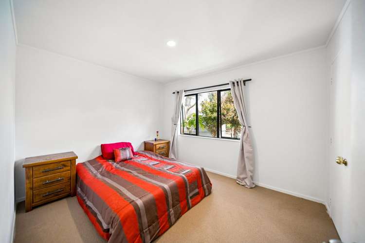 943 Glenbrook Road Glenbrook_14