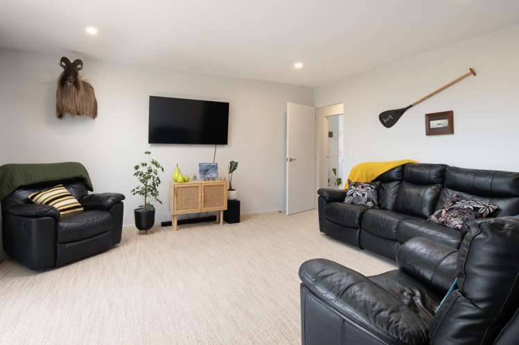 11 Kittyhawk Road Burleigh_9