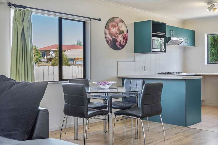 60 Castlefinn Drive Manurewa_7