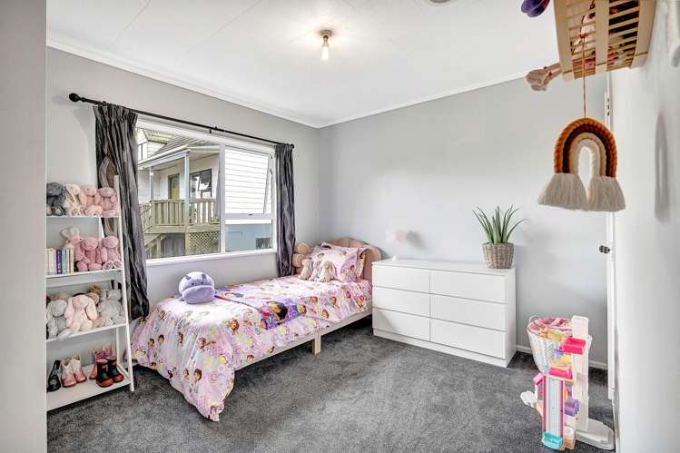 1263 Egmont Road Egmont Village_11