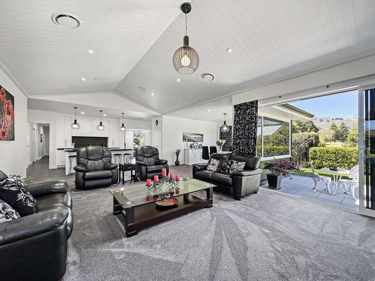 53 Lisland Drive Kinloch_21