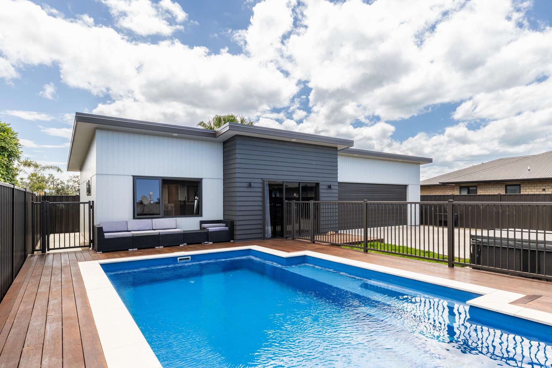 35 Flanders Avenue Onekawa_0