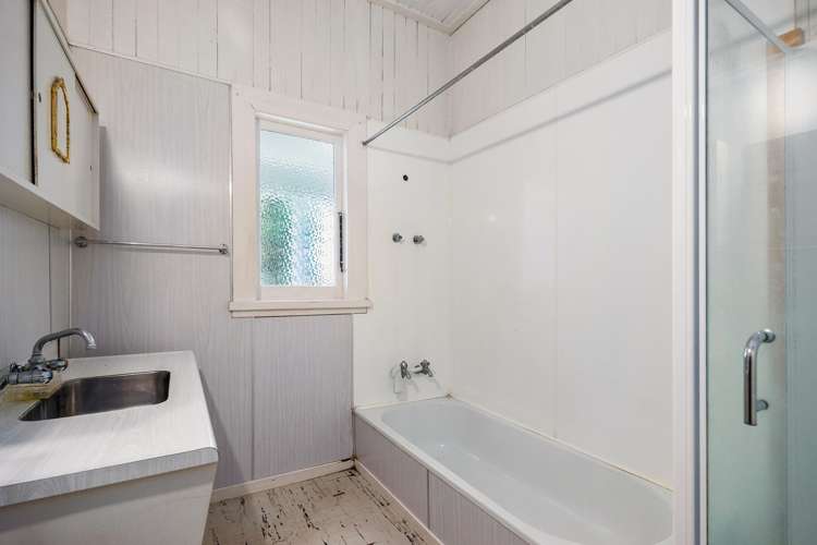 54 Lloyd Avenue Mount Albert_24