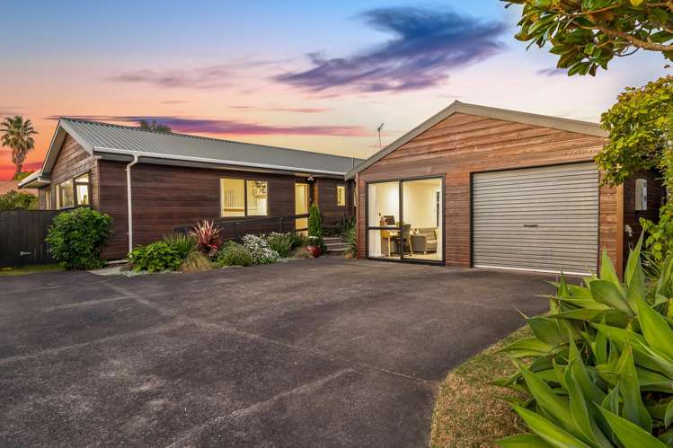 31 Crampton Court Orewa_2