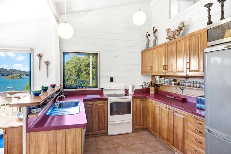 2 Kennedy Point Road Surfdale_8