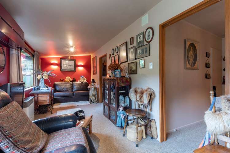 7 Foster Avenue Huia_15