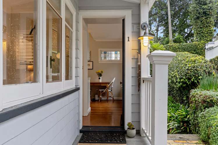 1/15A Kerr Street Devonport_3