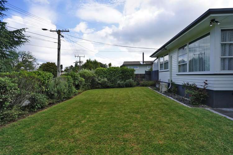 5 Manapouri Place Glenview_1
