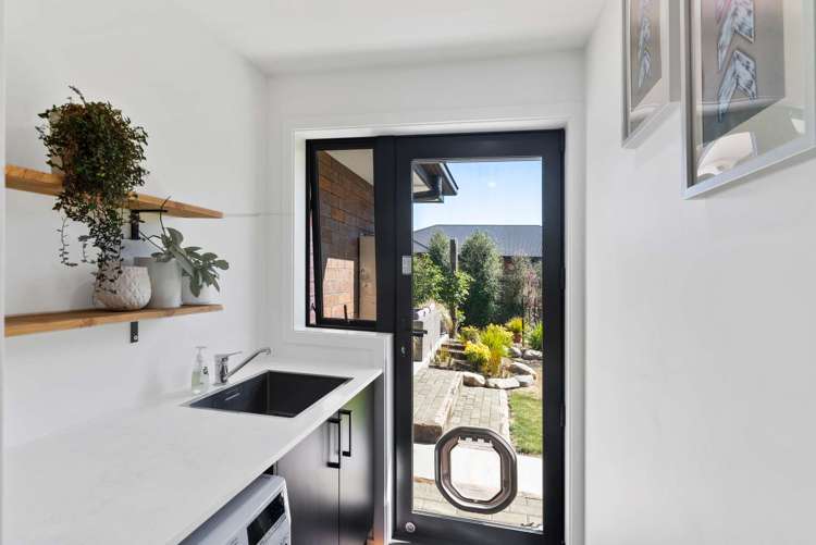 2/32 Glenmark Drive Waipara_11