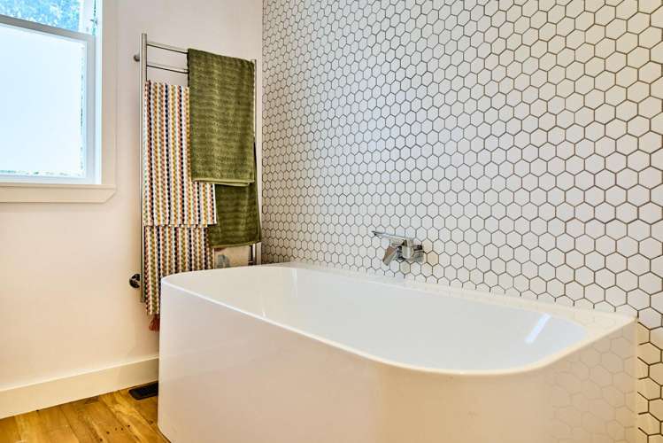 8 Beazley Avenue Paparangi_10