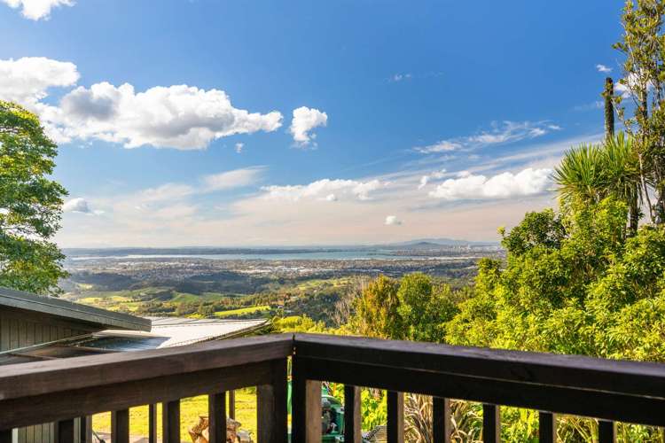 505 Scenic Drive Waiatarua_8