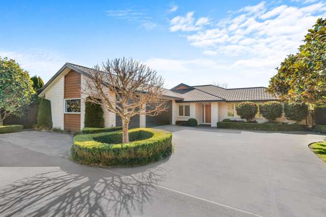 Triple Garage, Total Package