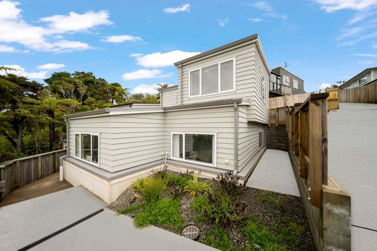 3A Hillview Crescent Paparangi_0