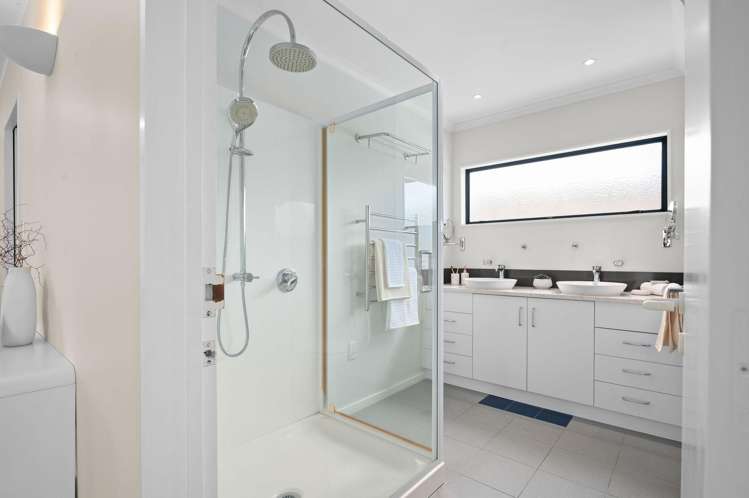 11 Crowden Place Harrowfield_20