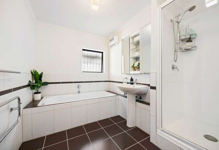 35 Luton Avenue Sunnyhills_11