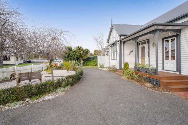 24 Dunn Street Egmont Village_1