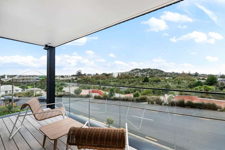 3/2 Valonia Street Mt Roskill_14