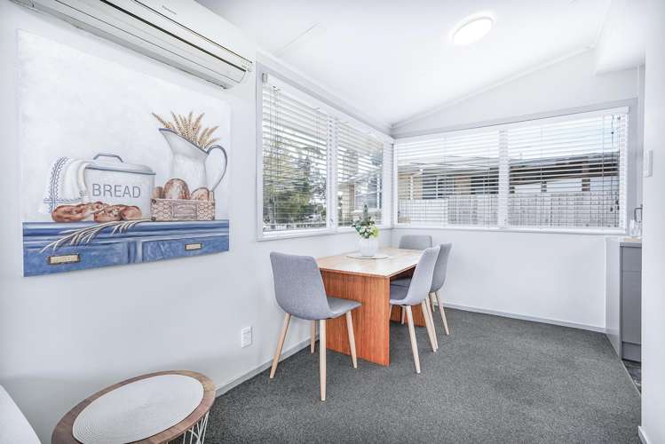 24 Ashurst Avenue Pukete_5