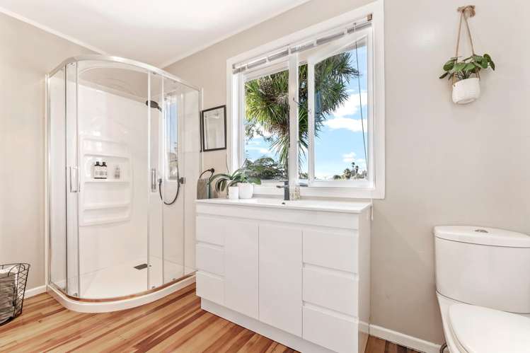 11b Waiora Road Stanmore Bay_15