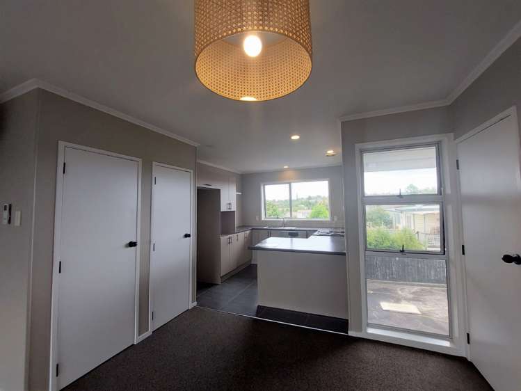 5/60 West Coast Road Glen Eden_6