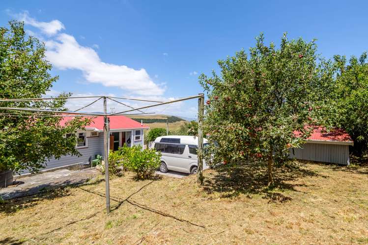 24 Whangaimoana Beach Road Pirinoa_23