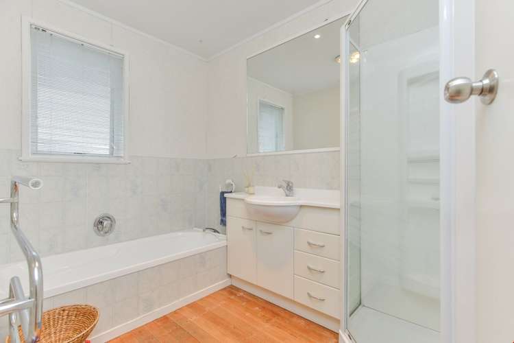 2 Pennycook Place Sunnyhills_19