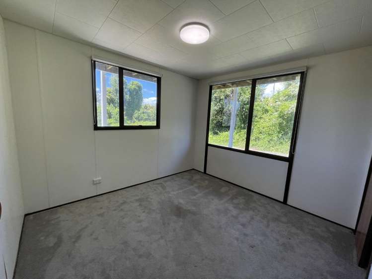 300 State Highway 16 Kumeu_12