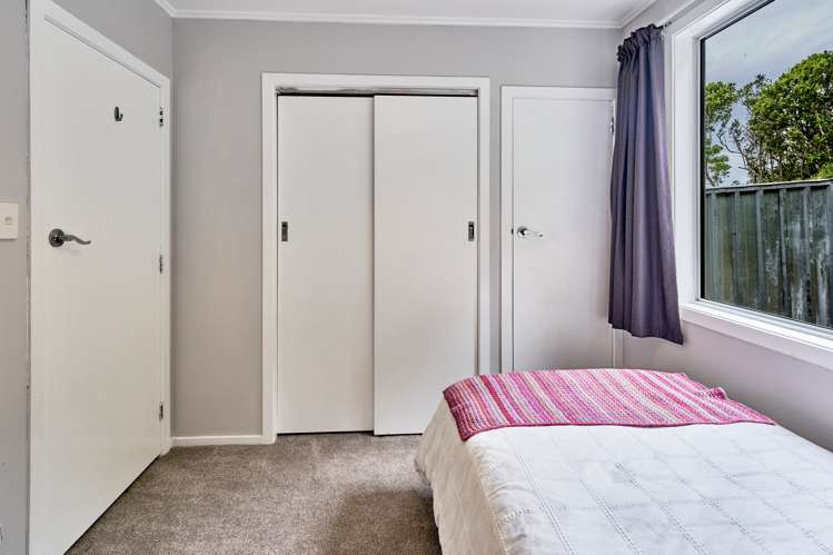 16 Voltaire Street Karori_13