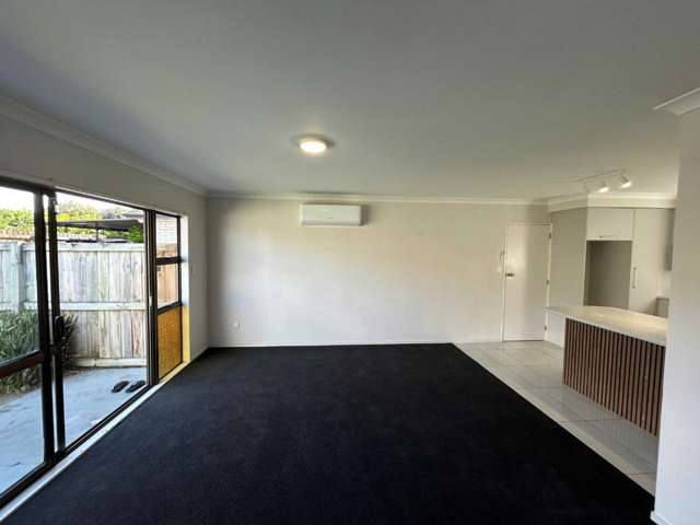 2/9 Leander Street 11229_2