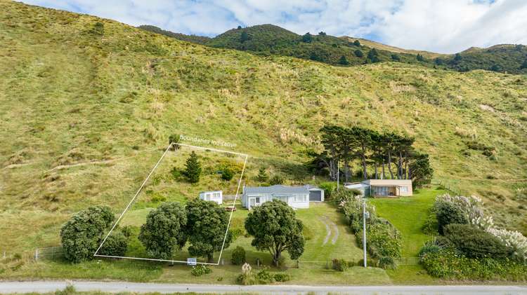 1061 Mataikona Road Mataikona_9