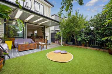 21 Grey Warbler Road_2