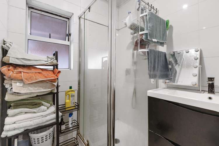 76 Hallberry Road Mangere East_15