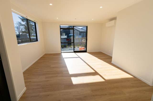 2/8 London Lane 11373_2