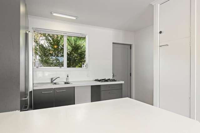 8A Waterloo Place Westown_4