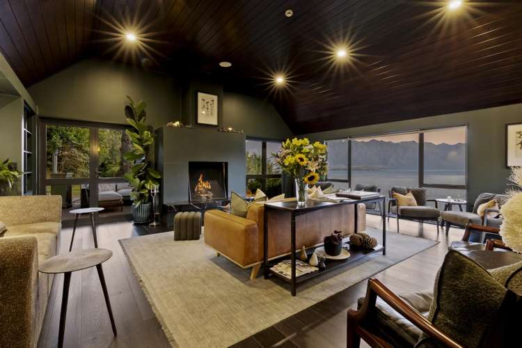 21 & 23 MacKinnon Terrace Sunshine Bay_2