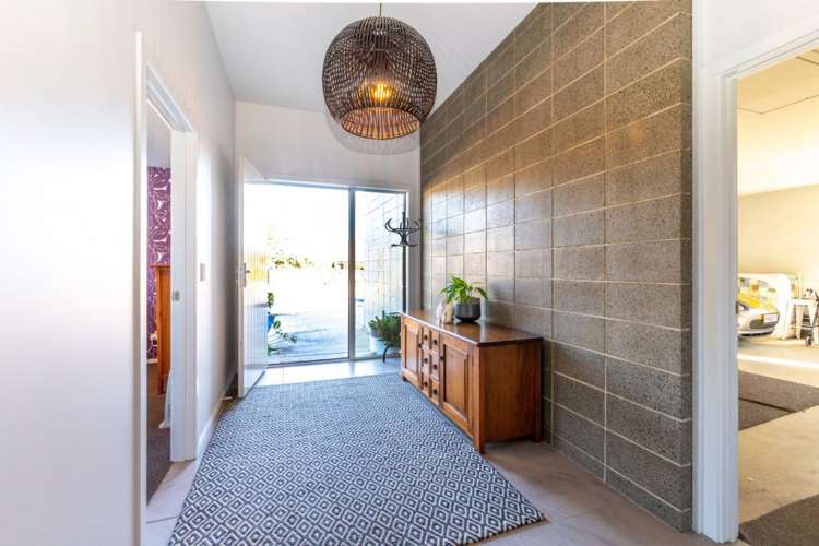 27 Irwin Logan Drive Mosgiel_16