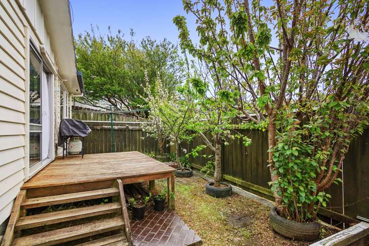 2 Naseby Grove Wainuiomata_12
