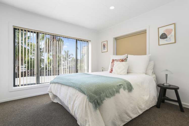 6 May Avenue Te Atatu South_8