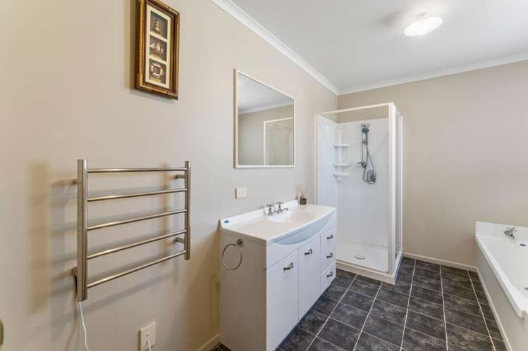 2 Mayer Crescent Wakefield_17