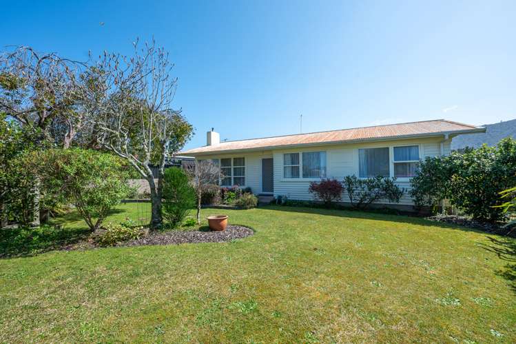 9 Totaravale Street Pukehangi_18