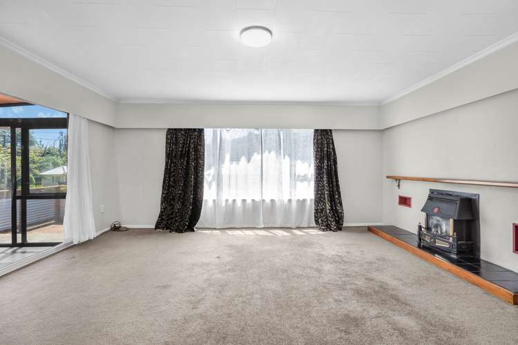 76 Hine Road Wainuiomata_2