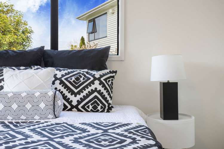 3/20 Woodward Avenue Mangere Bridge_12