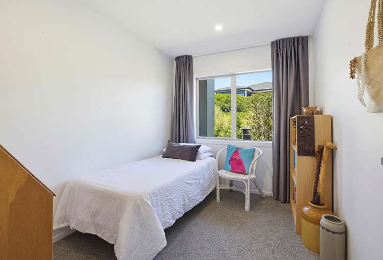 1 Manapouri Lane Aotea_22